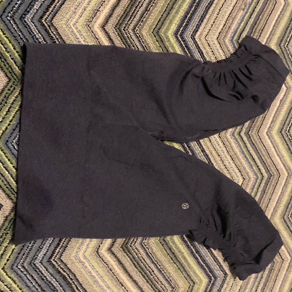lulu lemon capris  leggings